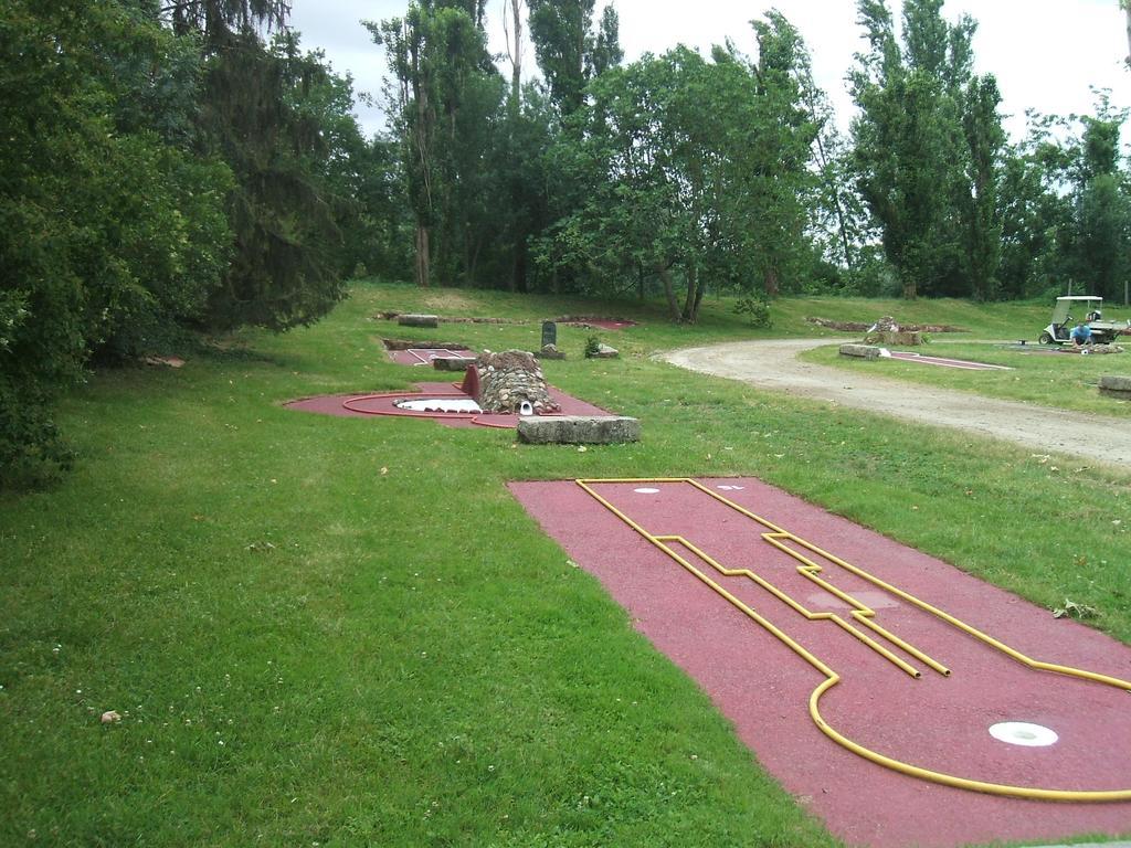 ホテルCamping Parc Du Chateau D'Allot ボエ エクステリア 写真